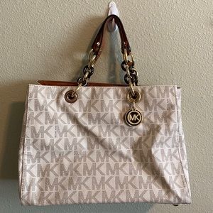 MICHAEL KORS BAG